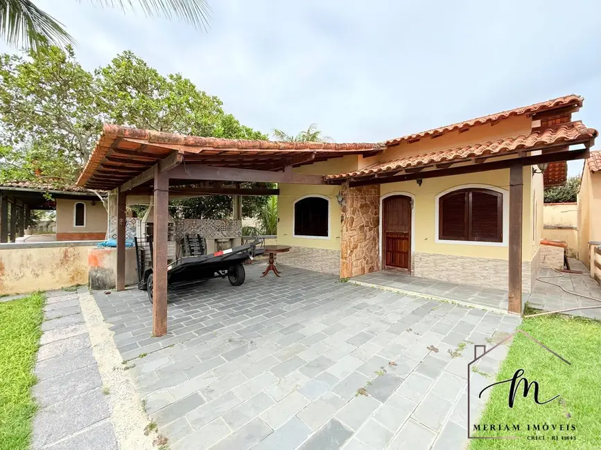 Foto 2 de Casa de Condomínio com 2 quartos à venda em Araruama - RJ