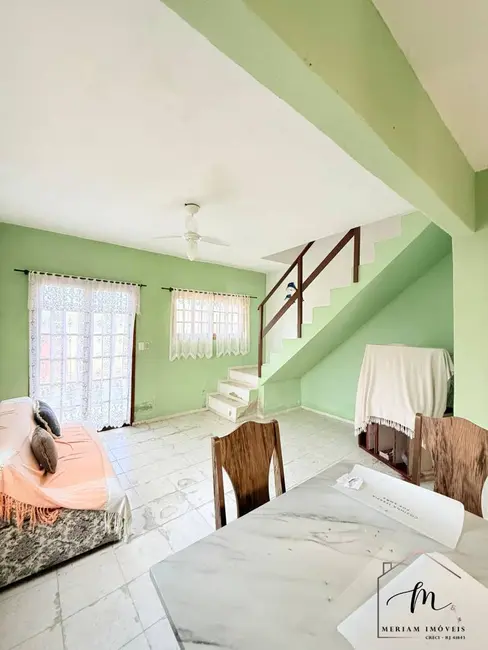 Foto 3 de Casa com 2 quartos à venda em Araruama - RJ