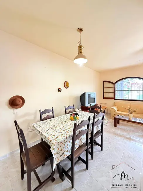 Foto 7 de Casa com 3 quartos à venda, 360m2 em Araruama - RJ