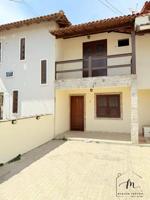 Foto 2 de Casa com 2 quartos à venda em Araruama - RJ