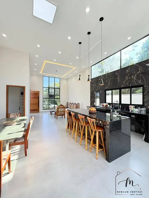 Foto 7 de Casa com 4 quartos à venda, 360m2 em Araruama - RJ