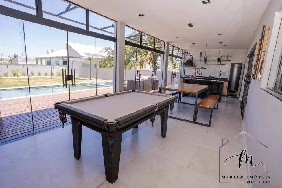 Foto 9 de Casa de Condomínio com 4 quartos à venda em Araruama - RJ