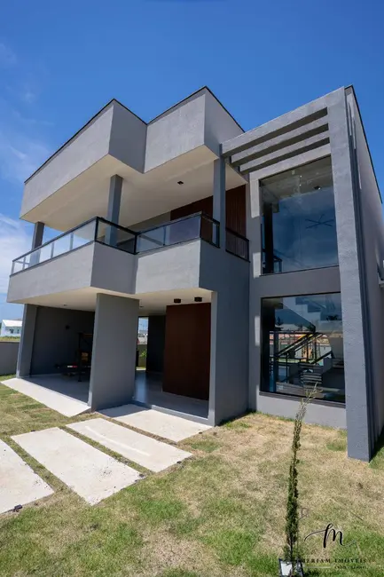 Foto 3 de Casa de Condomínio com 4 quartos à venda em Araruama - RJ