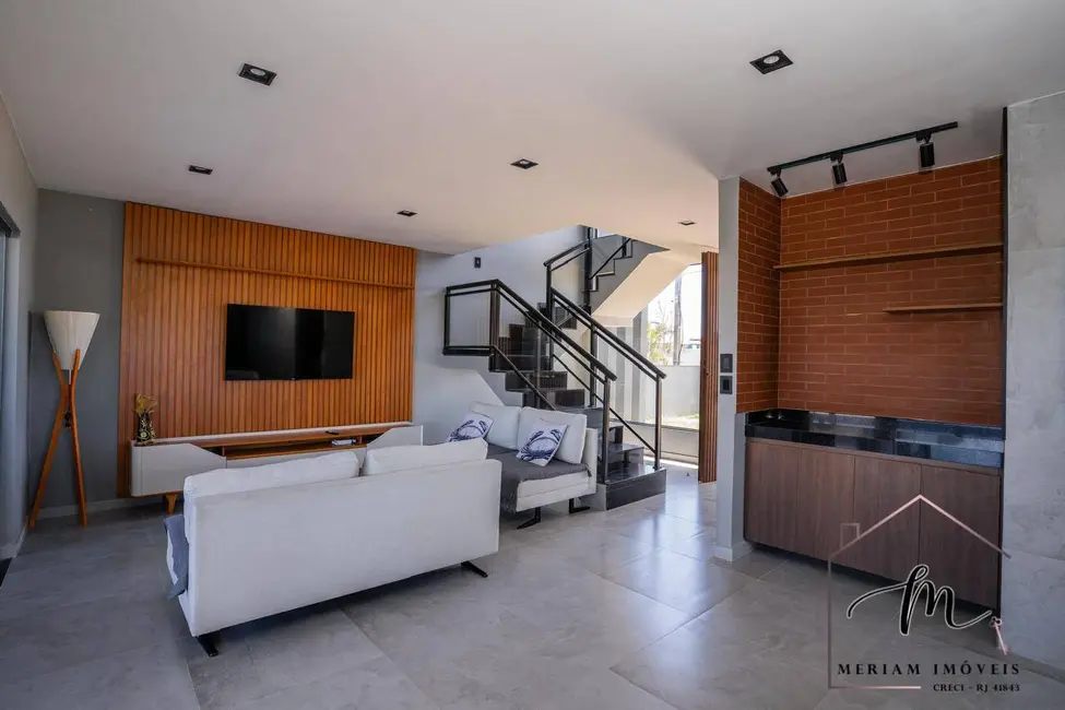 Foto 6 de Casa de Condomínio com 4 quartos à venda em Araruama - RJ