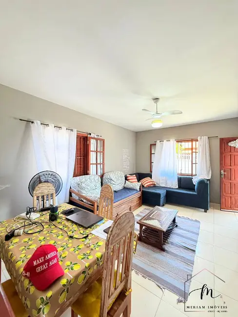 Foto 4 de Casa com 3 quartos à venda em Araruama - RJ