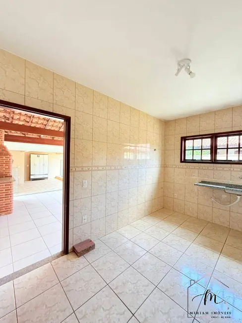 Foto 6 de Casa de Condomínio com 4 quartos à venda, 360m2 em Araruama - RJ