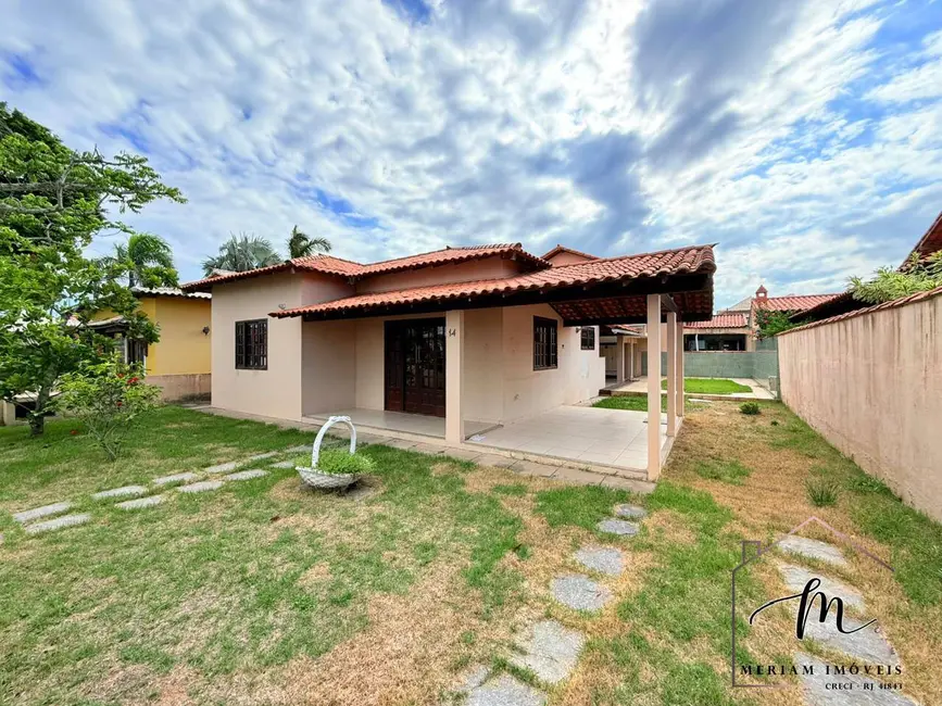 Foto 1 de Casa de Condomínio com 4 quartos à venda, 360m2 em Araruama - RJ