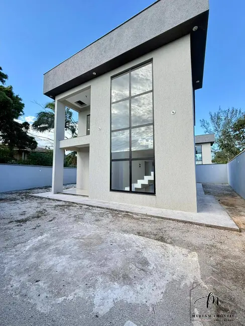 Foto 5 de Casa com 3 quartos à venda em Araruama - RJ