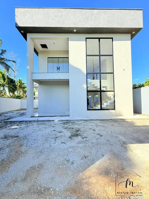 Foto 4 de Casa com 3 quartos à venda em Araruama - RJ