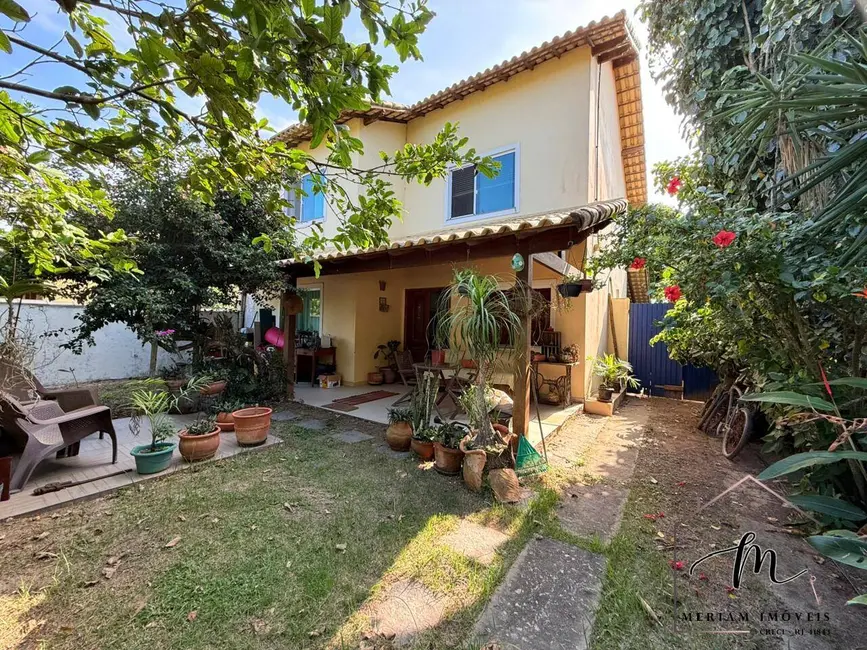 Foto 1 de Casa com 5 quartos à venda, 360m2 em Araruama - RJ