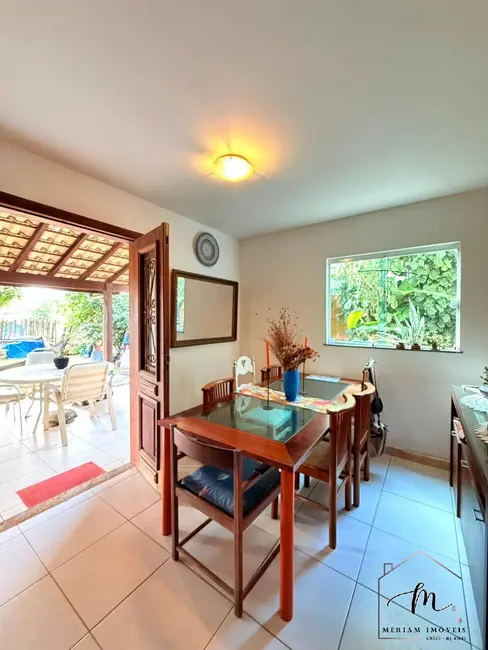 Foto 4 de Casa com 5 quartos à venda, 360m2 em Araruama - RJ