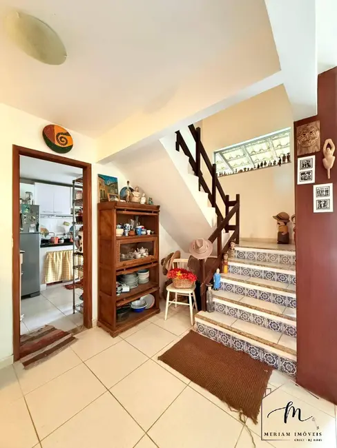 Foto 8 de Casa com 5 quartos à venda, 360m2 em Araruama - RJ