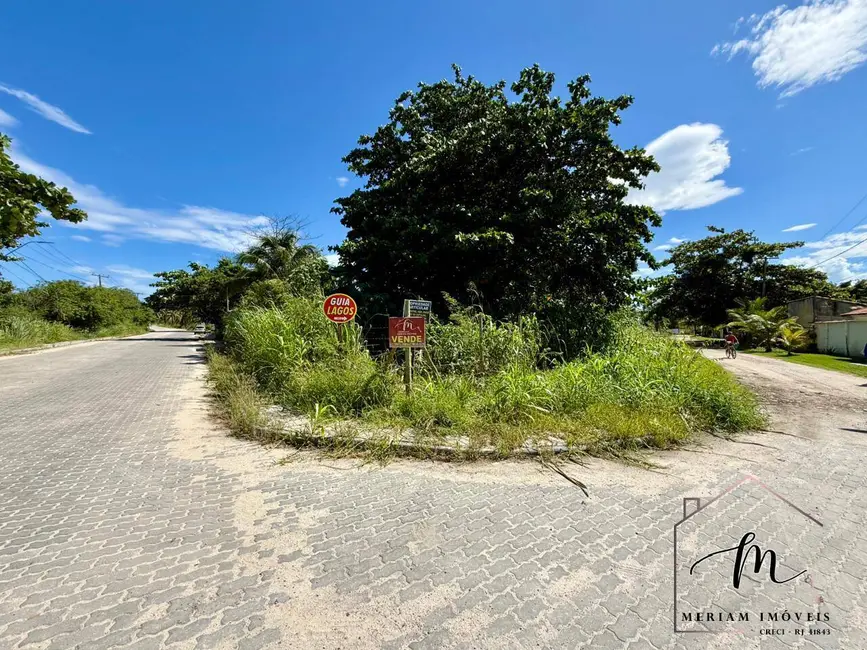 Foto 1 de Terreno / Lote à venda, 463m2 em Araruama - RJ
