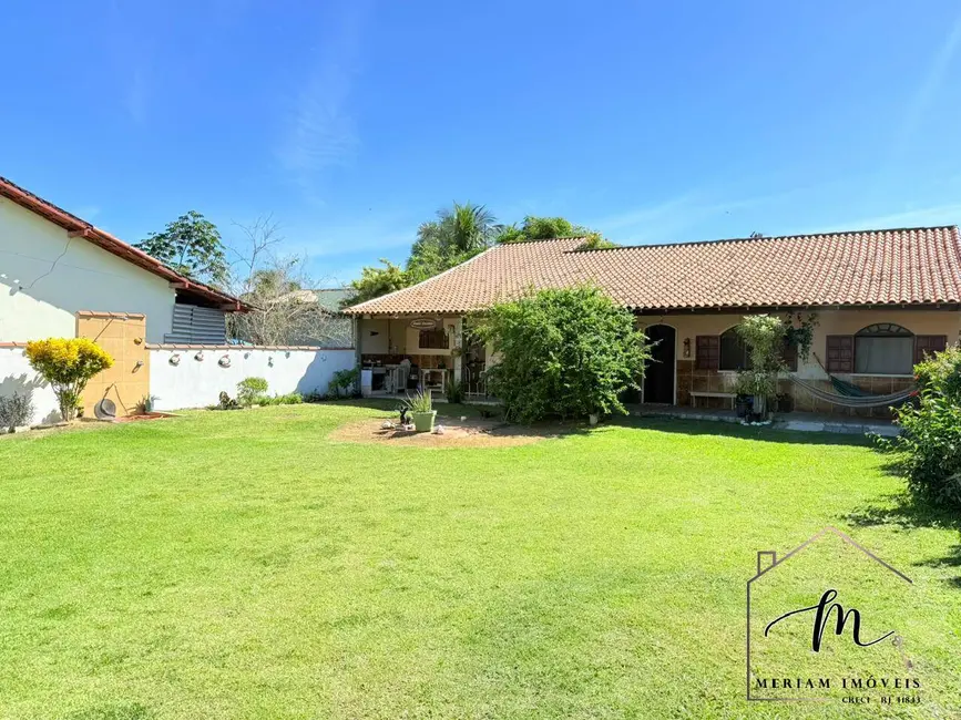 Foto 1 de Casa à venda, 450m2 em Araruama - RJ