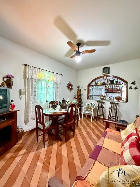 Foto 4 de Casa com 4 quartos à venda, 360m2 em Araruama - RJ