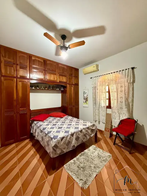 Foto 8 de Casa com 4 quartos à venda, 360m2 em Araruama - RJ