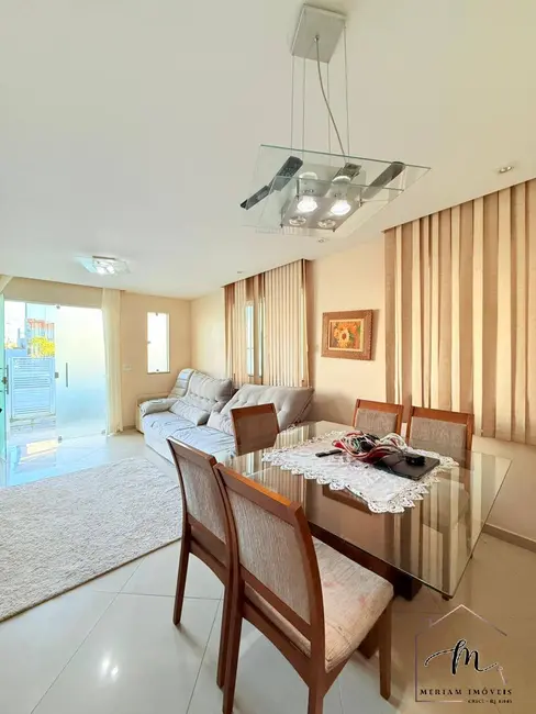 Foto 5 de Casa de Condomínio com 3 quartos à venda em Araruama - RJ