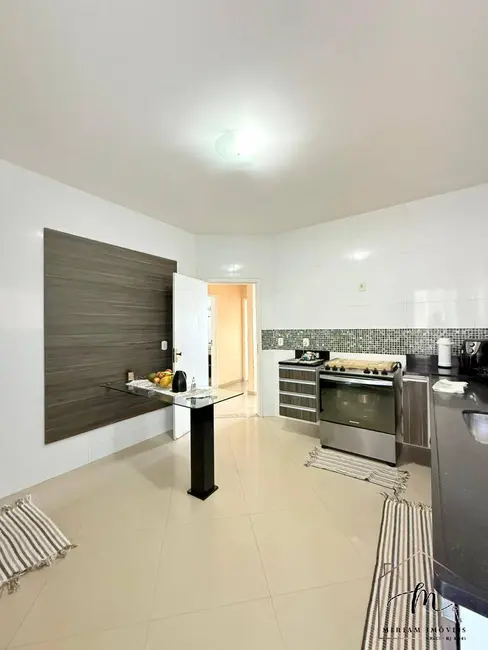 Foto 8 de Casa de Condomínio com 3 quartos à venda em Araruama - RJ