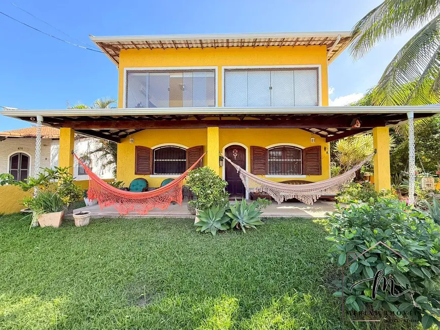 Foto 2 de Casa com 4 quartos à venda em Araruama - RJ