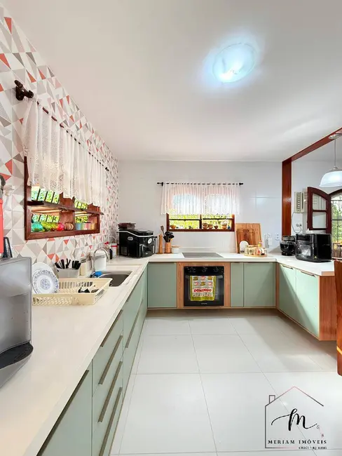 Foto 5 de Casa com 4 quartos à venda em Araruama - RJ