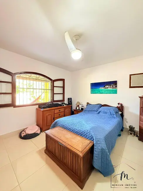 Foto 9 de Casa com 4 quartos à venda em Araruama - RJ
