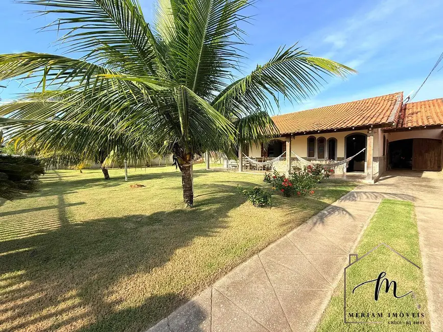 Foto 1 de Casa com 3 quartos à venda, 900m2 em Araruama - RJ