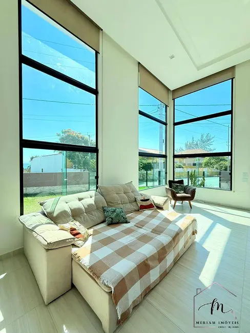Foto 7 de Casa de Condomínio com 3 quartos à venda em Araruama - RJ