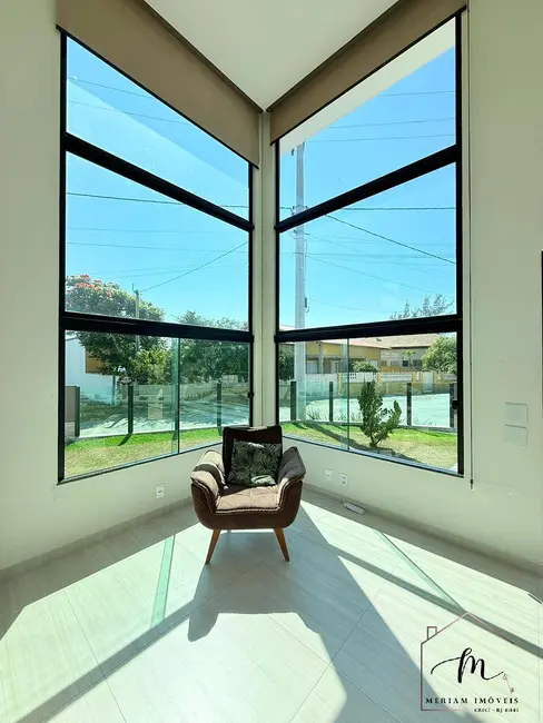 Foto 5 de Casa de Condomínio com 3 quartos à venda em Araruama - RJ