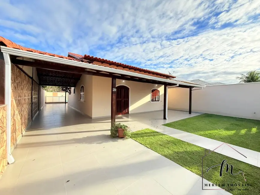 Foto 3 de Casa de Condomínio com 3 quartos à venda, 360m2 em Araruama - RJ