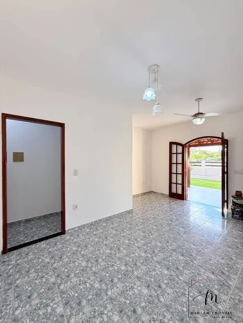 Foto 5 de Casa de Condomínio com 3 quartos à venda, 360m2 em Araruama - RJ