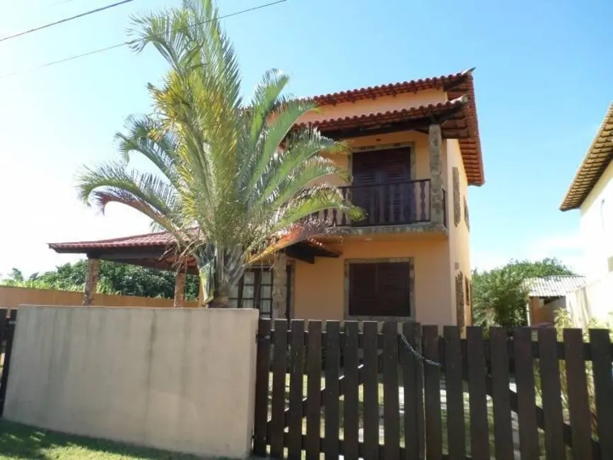 Foto 2 de Casa de Condomínio com 3 quartos à venda, 360m2 em Praia Seca, Araruama - RJ