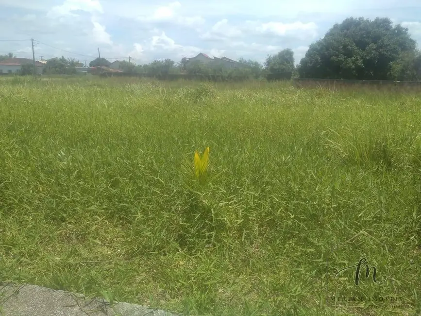 Foto 2 de Terreno / Lote à venda, 600m2 em Araruama - RJ