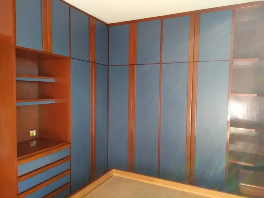 Apartamento com 3 quartos à venda, 160m2 em Centro, Campos Dos Goytacazes - RJ - imagem 3 Foto 3 de Apartamento com 3 quartos à venda, 160m2 em Centro, Campos Dos Goytacazes - RJ