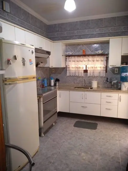 Casa com 3 quartos à venda e para alugar em Parque Tarcisio Miranda, Campos Dos Goytacazes - RJ - imagem 4 Foto 4 de Casa com 3 quartos à venda e para alugar em Parque Tarcisio Miranda, Campos Dos Goytacazes - RJ