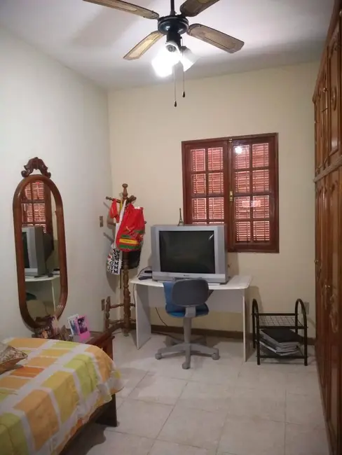 Casa com 3 quartos à venda e para alugar em Parque Tarcisio Miranda, Campos Dos Goytacazes - RJ - imagem 5 Foto 5 de Casa com 3 quartos à venda e para alugar em Parque Tarcisio Miranda, Campos Dos Goytacazes - RJ