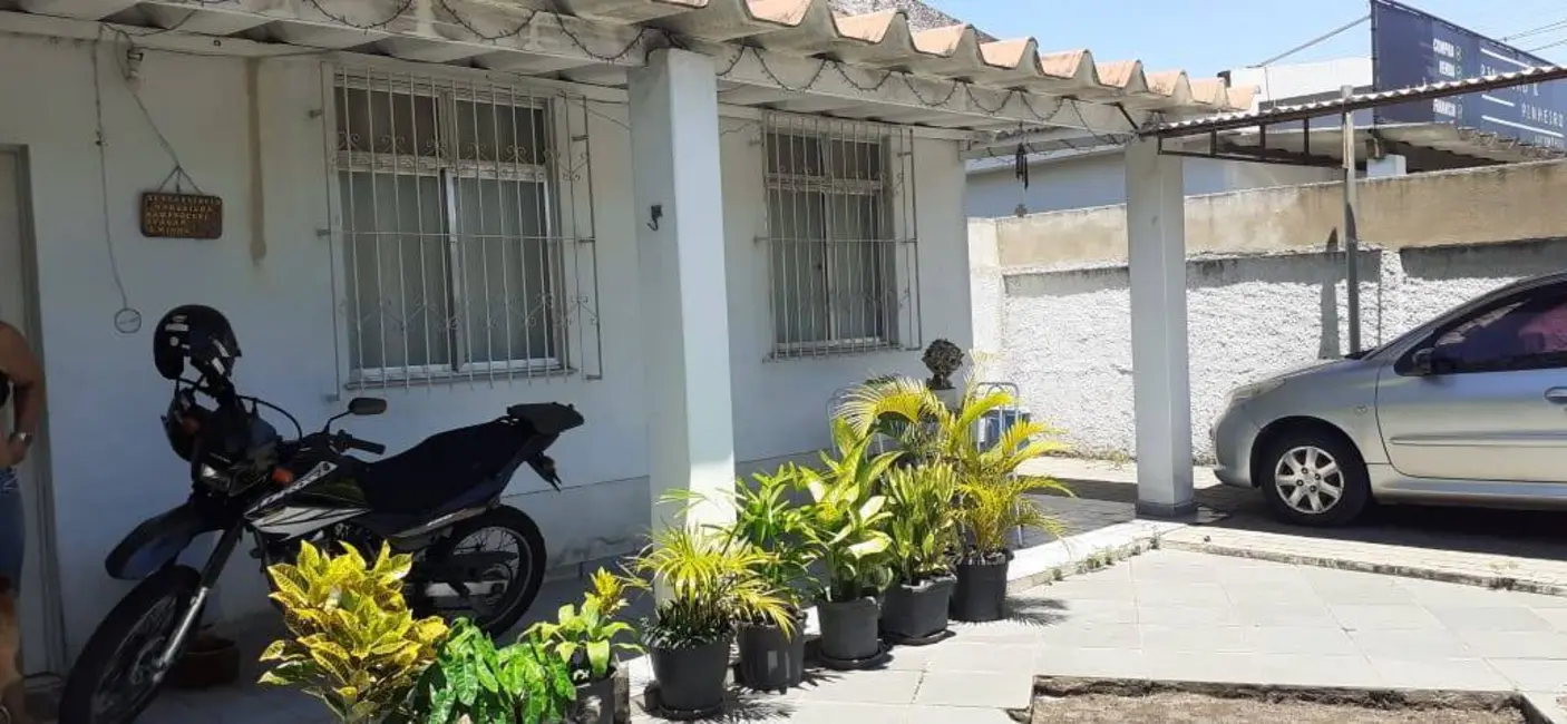 Casa com 3 quartos à venda, 200m2 em Centro, Campos Dos Goytacazes - RJ - imagem 3 Foto 3 de Casa com 3 quartos à venda, 200m2 em Centro, Campos Dos Goytacazes - RJ
