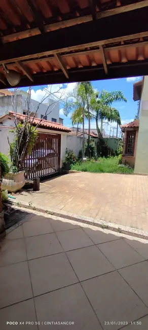 Casa com 3 quartos à venda em Centro, Campos Dos Goytacazes - RJ - imagem 6 Foto 6 de Casa com 3 quartos à venda em Centro, Campos Dos Goytacazes - RJ