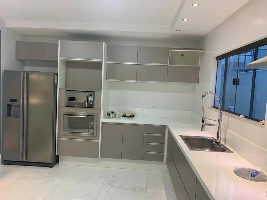 Foto 21 de Casa com 4 quartos à venda e para alugar em Parque Rodoviário, Campos Dos Goytacazes - RJ
