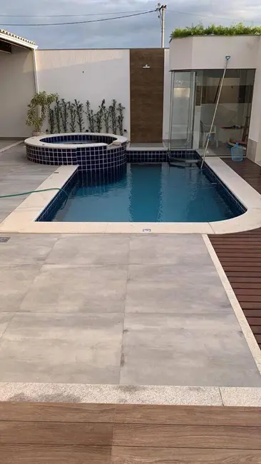 Foto 19 de Casa com 4 quartos à venda e para alugar em Parque Rodoviário, Campos Dos Goytacazes - RJ