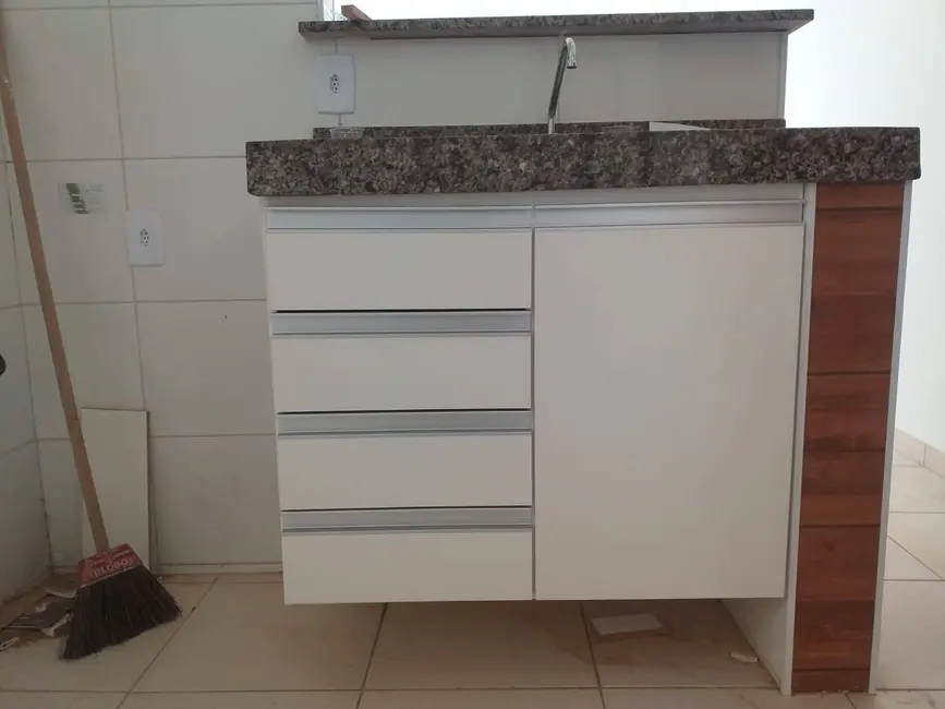 Foto 2 de Apartamento com 2 quartos à venda, 50m2 em Campos Dos Goytacazes - RJ