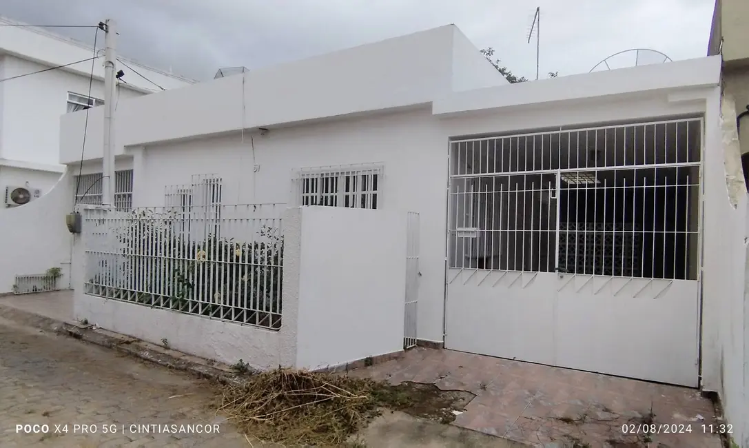 Foto 1 de Casa com 2 quartos à venda, 180m2 em Parque Jóquei Club, Campos Dos Goytacazes - RJ