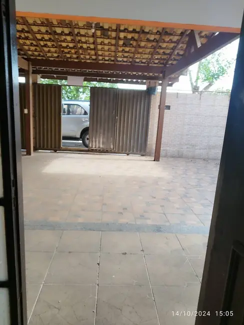 Casa com 3 quartos à venda em Campos Dos Goytacazes - RJ - imagem 4 Foto 4 de Casa com 3 quartos à venda em Campos Dos Goytacazes - RJ
