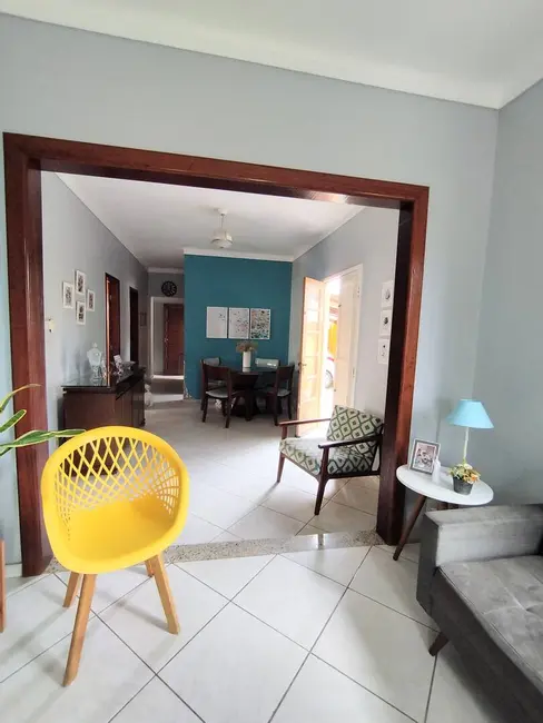 Casa com 3 quartos à venda em Parque Caju, Campos Dos Goytacazes - RJ - imagem 8 Foto 8 de Casa com 3 quartos à venda em Parque Caju, Campos Dos Goytacazes - RJ