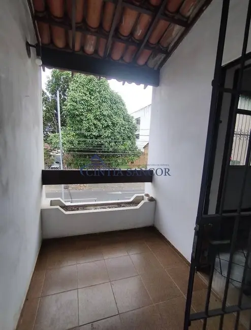 Foto 3 de Casa à venda e para alugar em Centro, Campos Dos Goytacazes - RJ