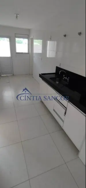 Foto 2 de Apartamento com 3 quartos para alugar em Campos Dos Goytacazes - RJ
