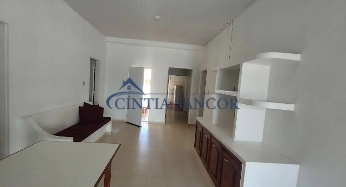 Foto 10 de Casa com 3 quartos para alugar em Campos Dos Goytacazes - RJ