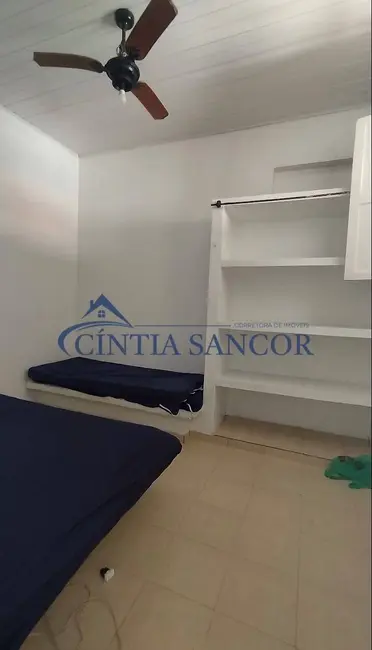 Foto 2 de Casa com 3 quartos para alugar em Campos Dos Goytacazes - RJ