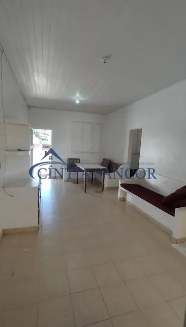 Foto 5 de Casa com 3 quartos para alugar em Campos Dos Goytacazes - RJ