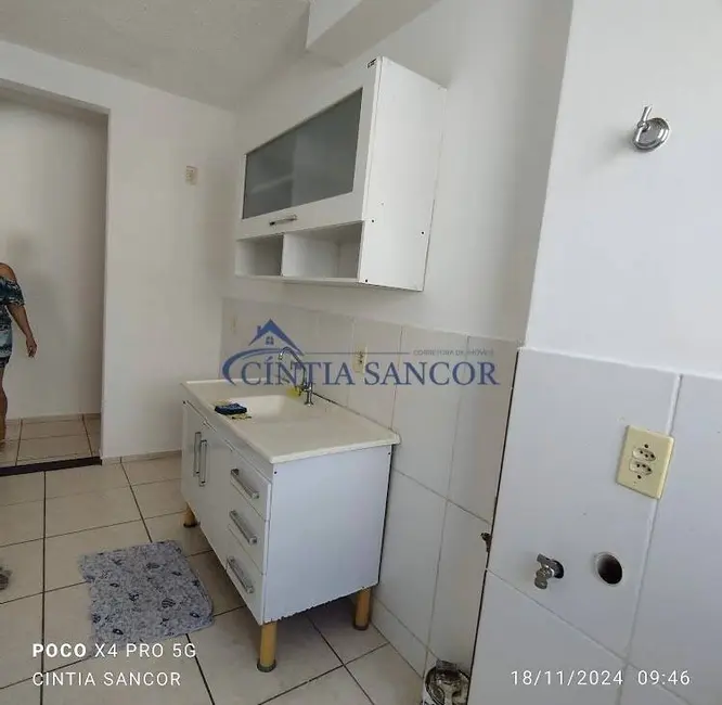 Foto 4 de Apartamento com 2 quartos à venda em Campos Dos Goytacazes - RJ