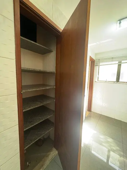 Foto 3 de Apartamento com 2 quartos para alugar em Campos Dos Goytacazes - RJ